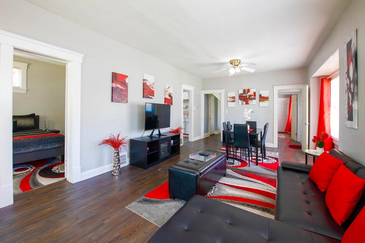 The Rubi Lounge - Spacious Brooklyn Centre Modern Escape Near Downtown With Parking, 300Mb Wifi & Self Check-In Cleveland Ngoại thất bức ảnh